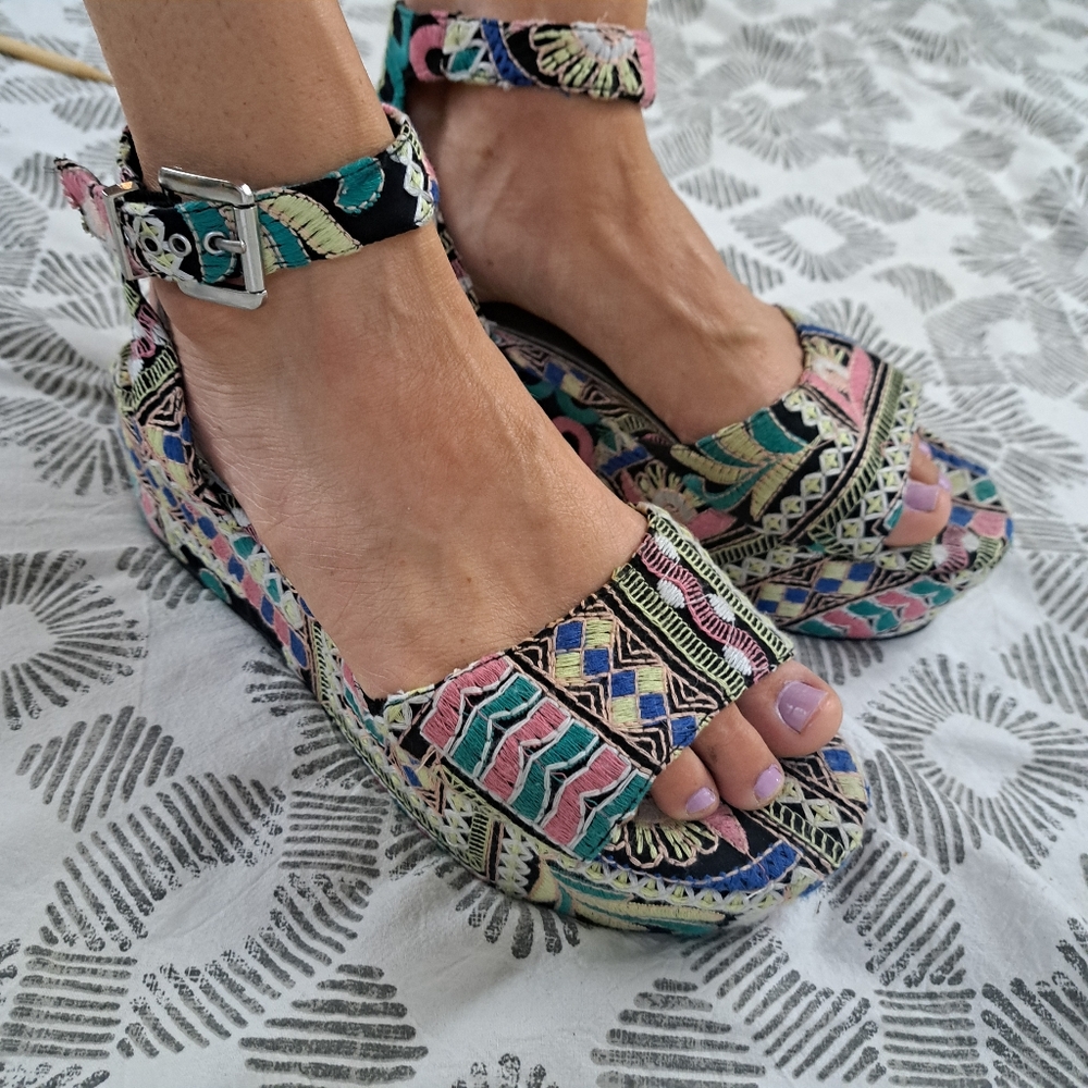 River Island Russia Platform Vibrant Folk Art Embroidered Ankle Strap Sandals 8 - Picture 11 of 14